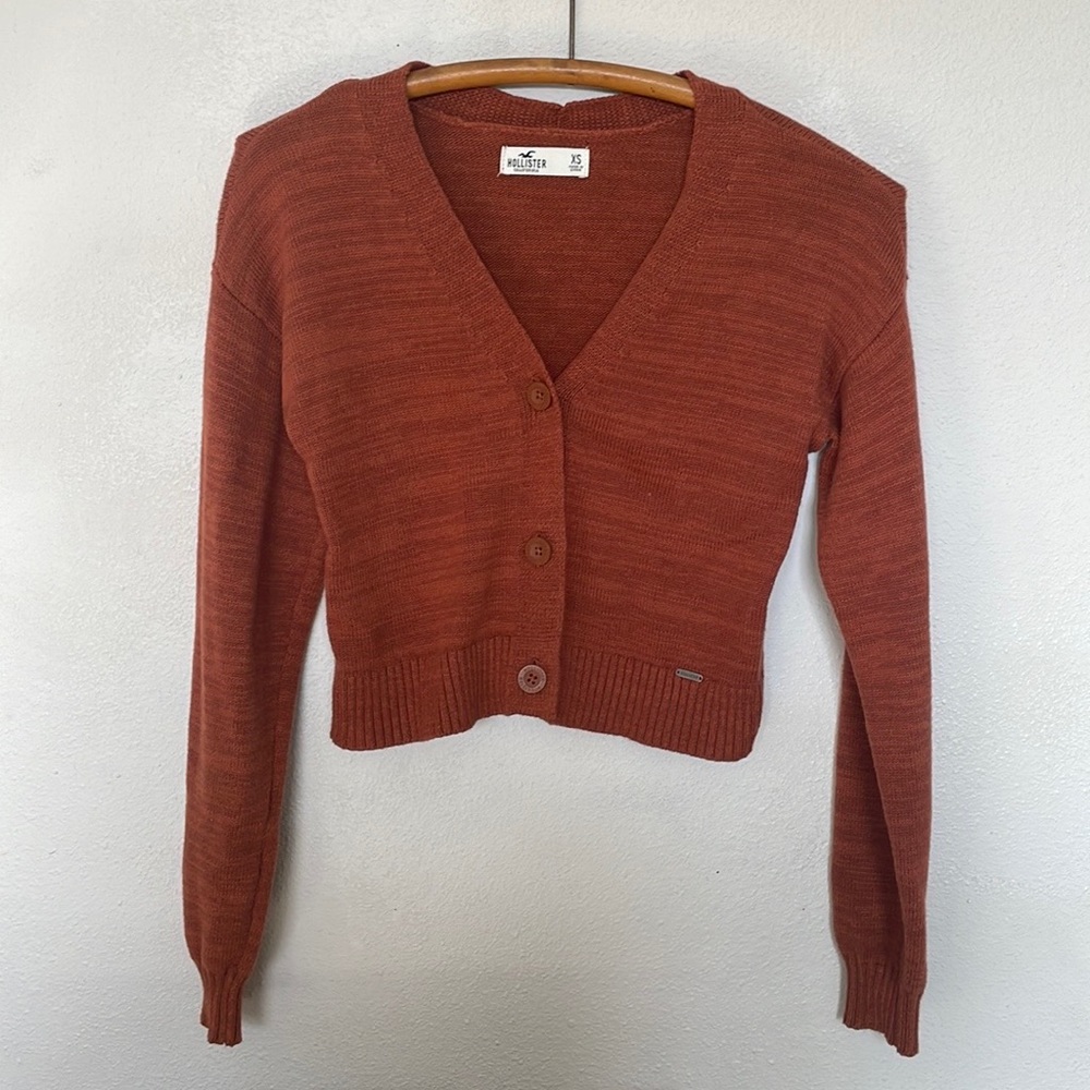 NWOT Hollister Cropped Sweater